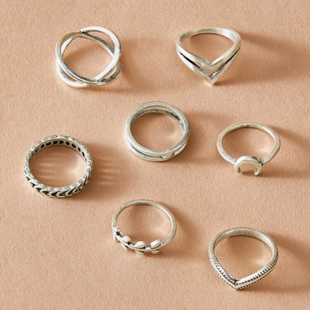 7 Silver Rings Set - Picture 2 of 3